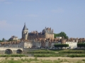 Schloss Gien am gegenüberliegenden Loireufer